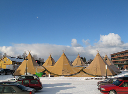 Sechs verbundene Zelte für ein Firmen-Incentive